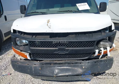 2007 Chevrolet Express Work Van z USA, uszkodzony, nr VIN 1GCHG39U571186676